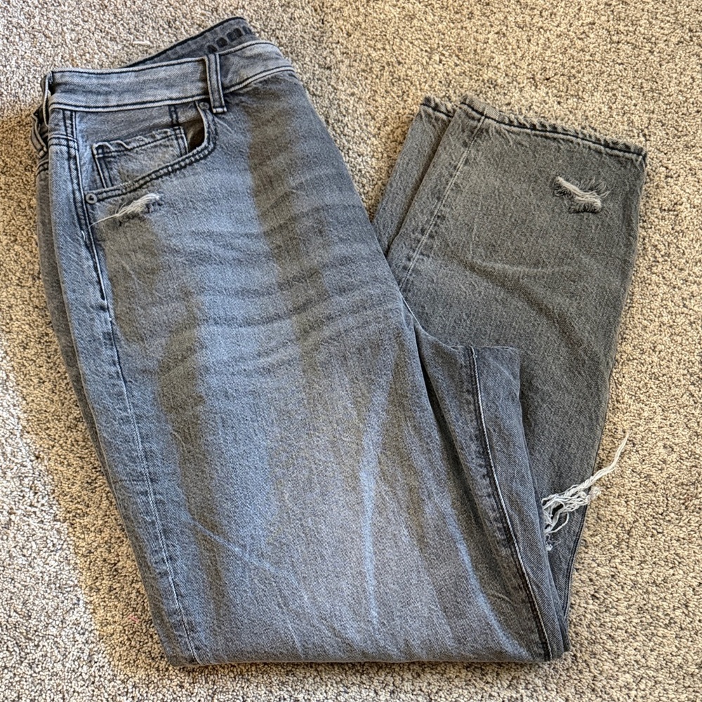 American eagle highest rise mom Jean black size 14